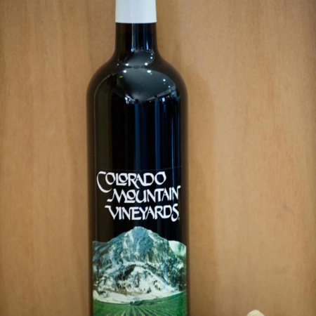 colorado-mountain-vineyards-607x900